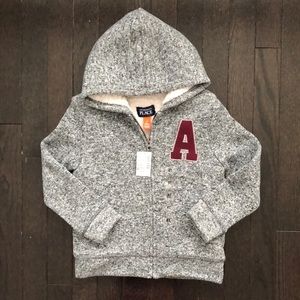 NWT The Children’s Place Zip-up Hoodie in 4T